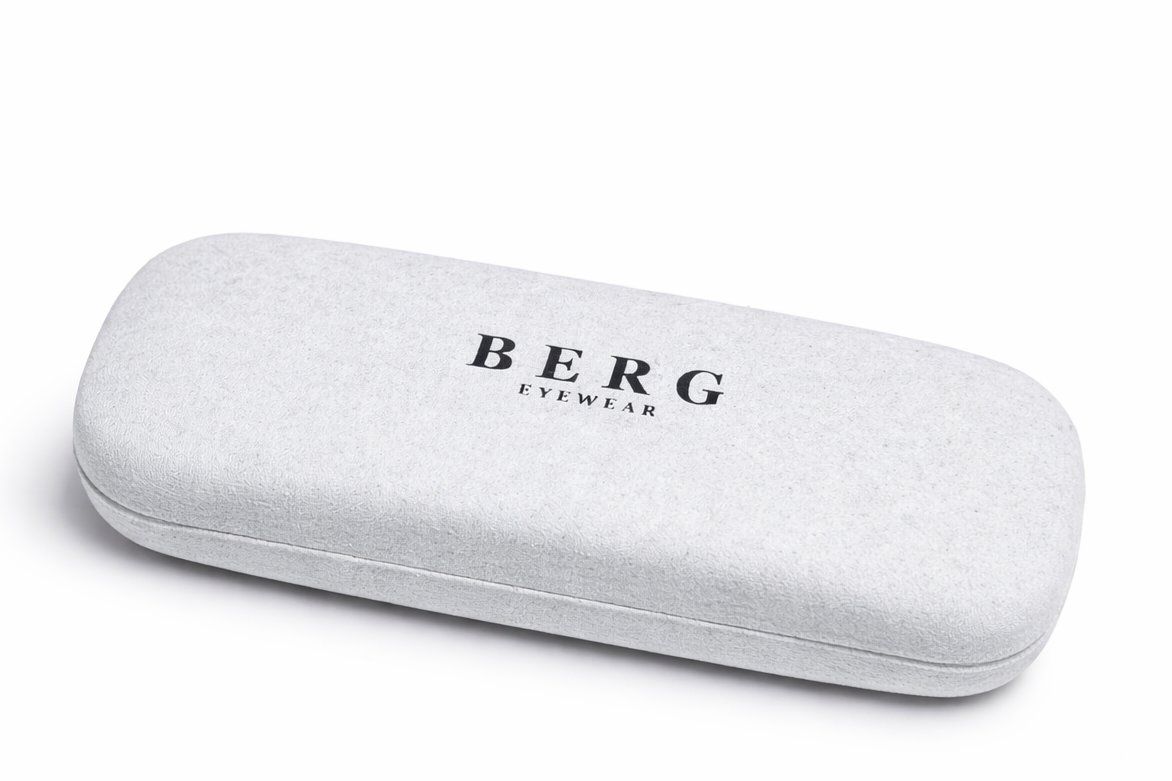 Cases & Cleaning Kits